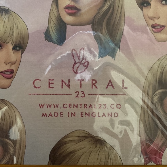 Taylor Swift Notebook - Picture 4 of 6